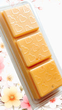 Load image into Gallery viewer, Peachy Sparkling Wine Scented Wax Melts - Heart Snapbar
